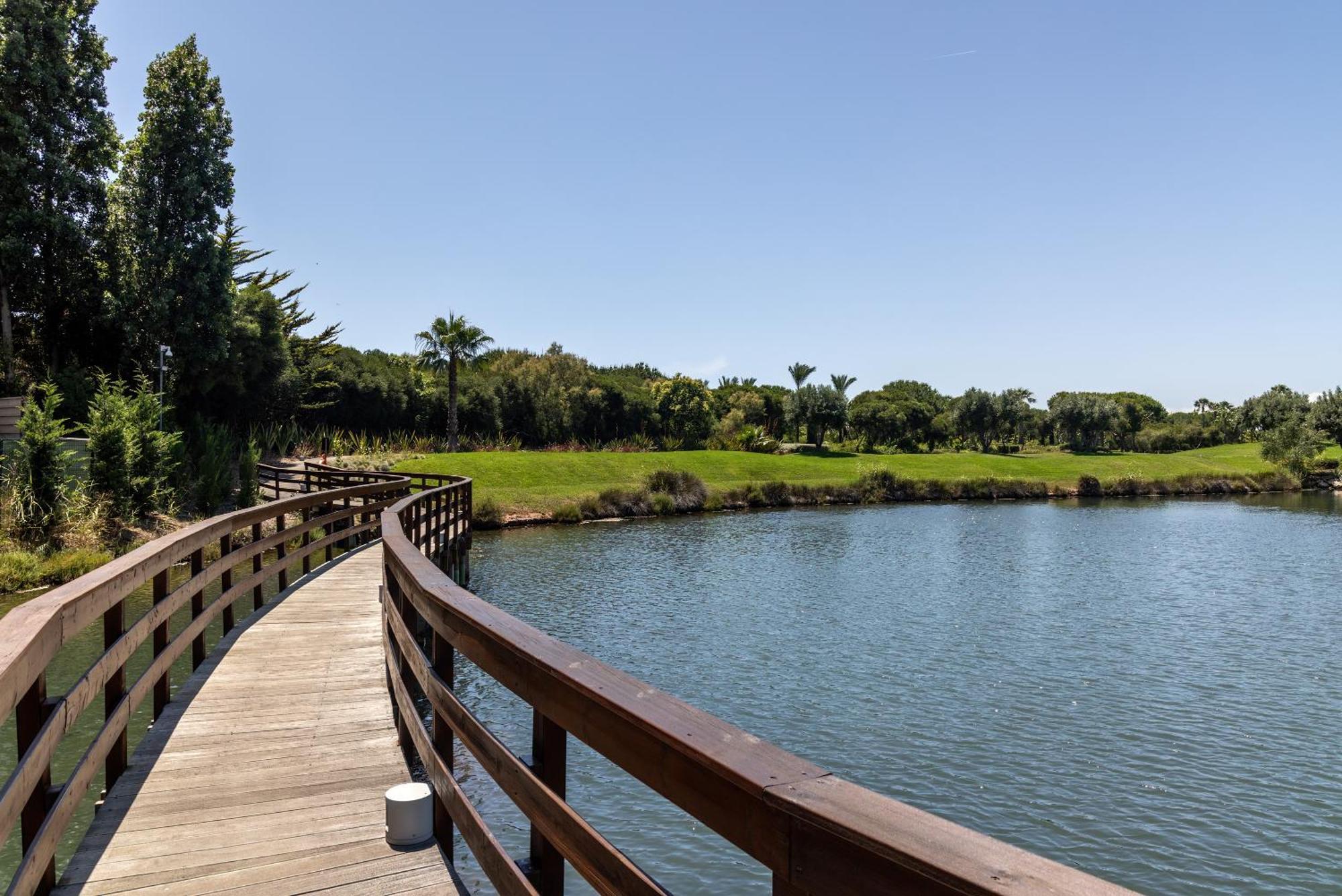 Domes Lake Algarve, Autograph Collection Vilamoura Exterior foto The 18th hole at the Ocean Club